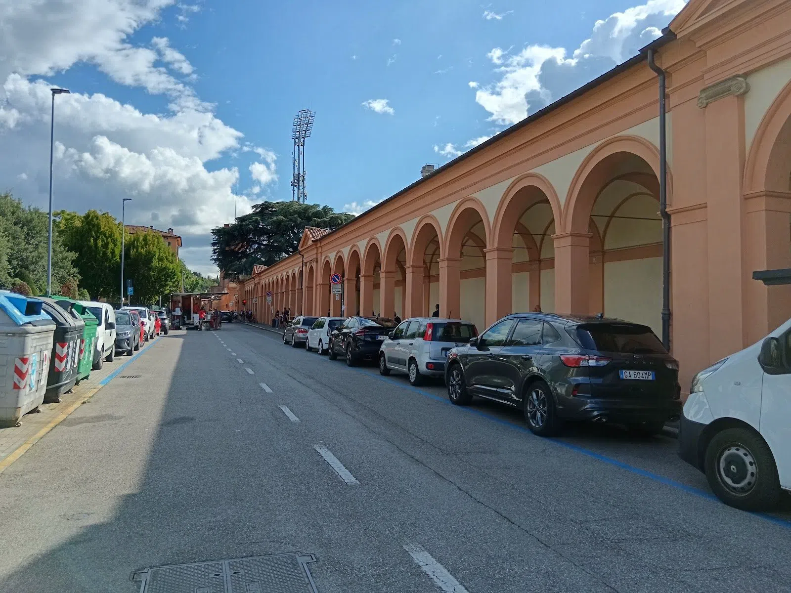 Portici della Certosa di Bologna, Bologne