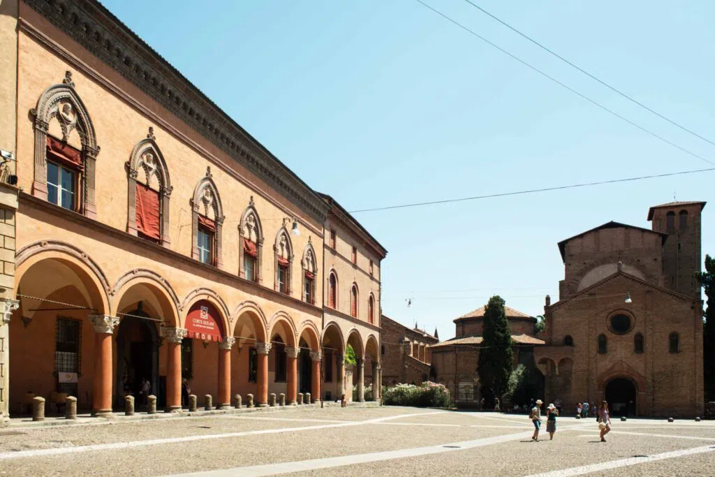 Casa Isolani and Corte Isolani, Bologna