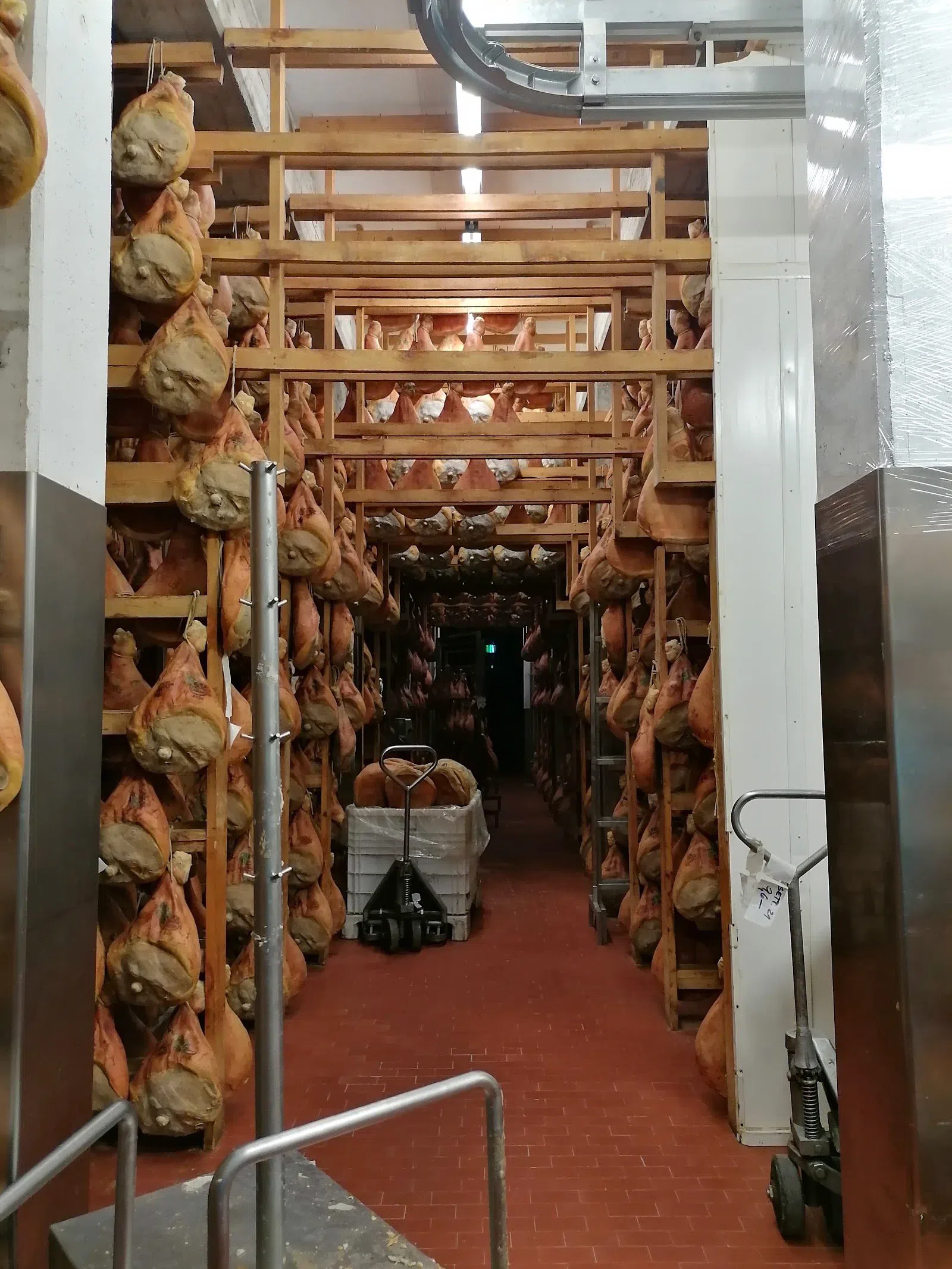 Salumificio Conti — Prosciutto di Parma, Bologna