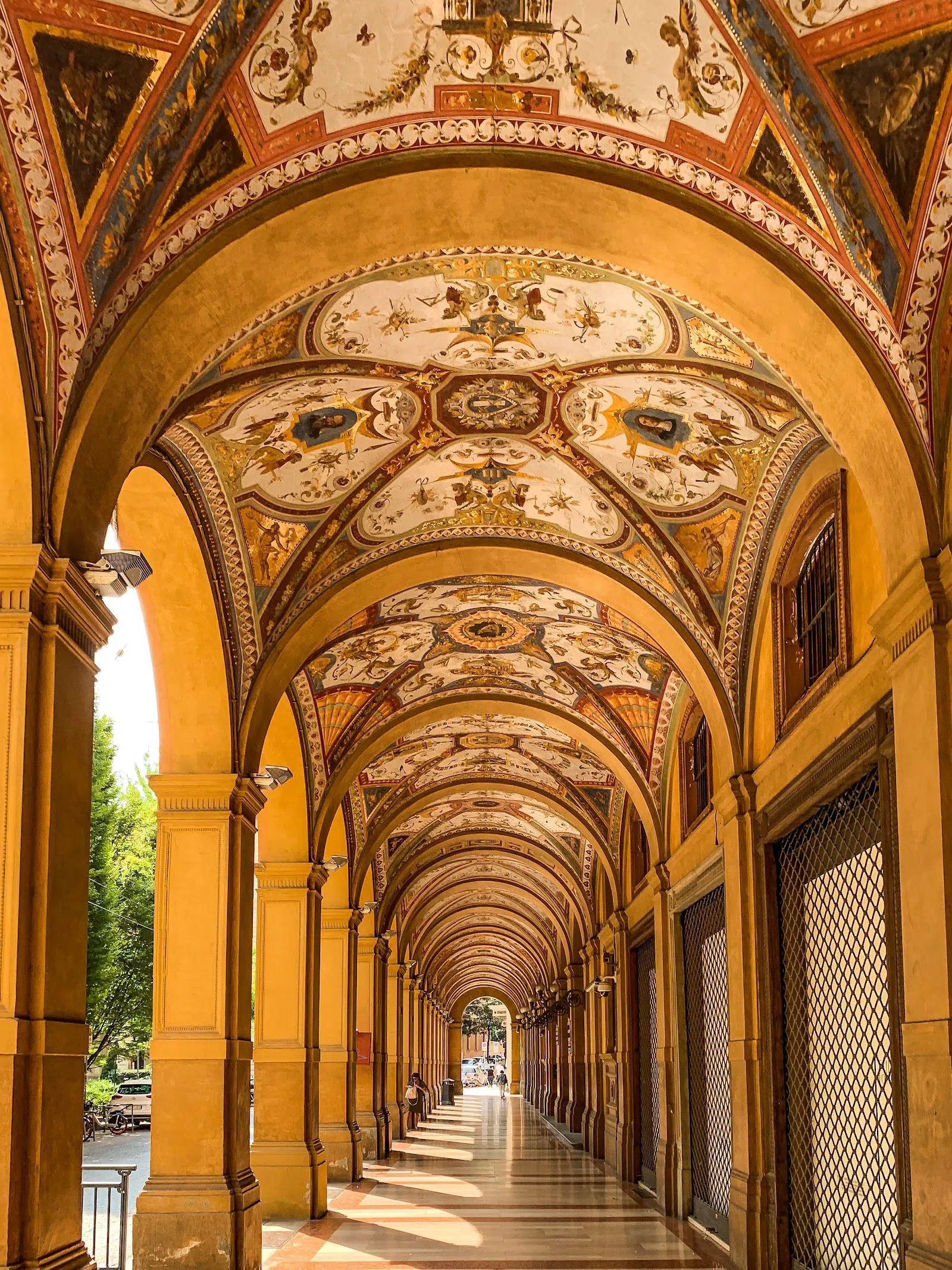 Portici di Via Zamboni (Quartier universitaire), Bologne